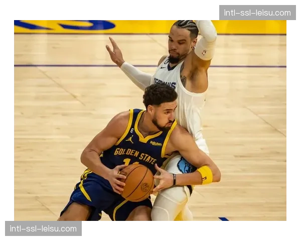 勇士133-112轻取灰熊，库里缺阵情况下角色球员集体爆发