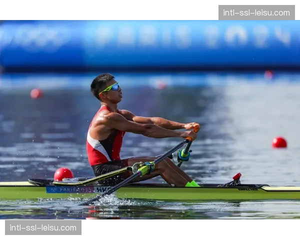 世界赛艇世界杯首站：荷兰队强势包揽男子四人双桨项目前三名